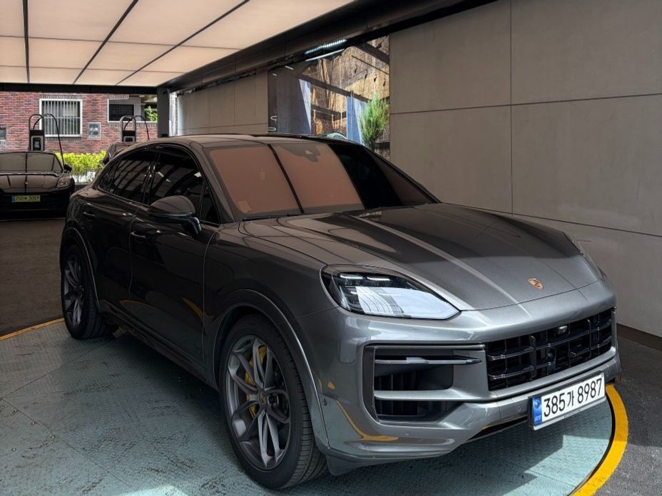 Porsche Cayenne 2025