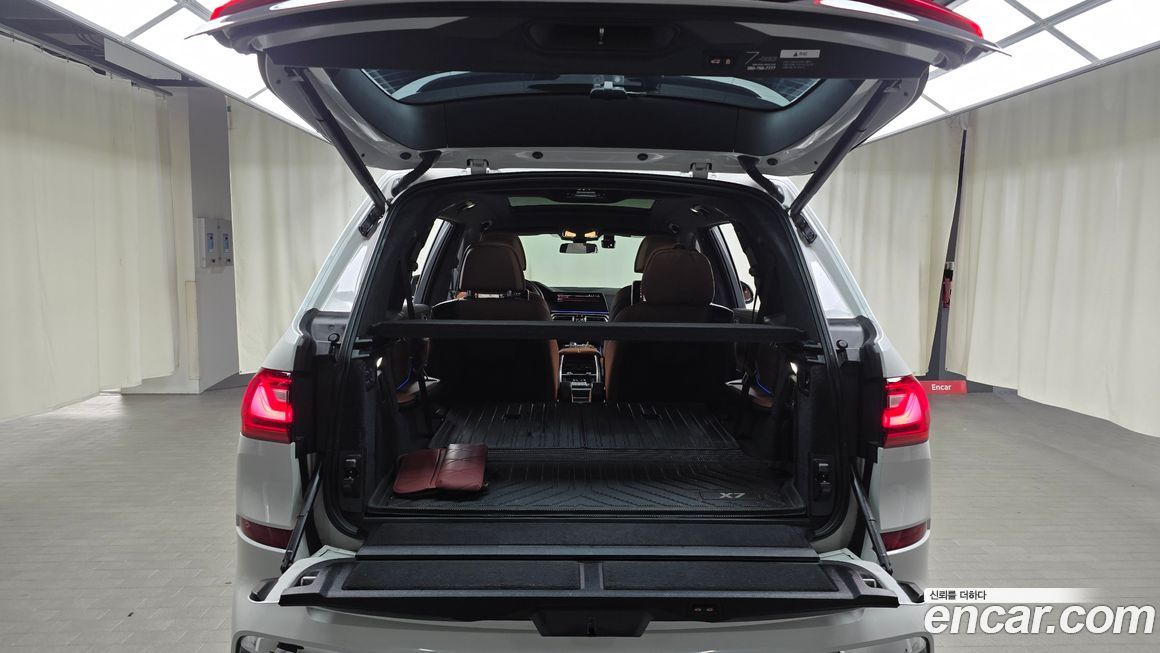 BMW X7 2021