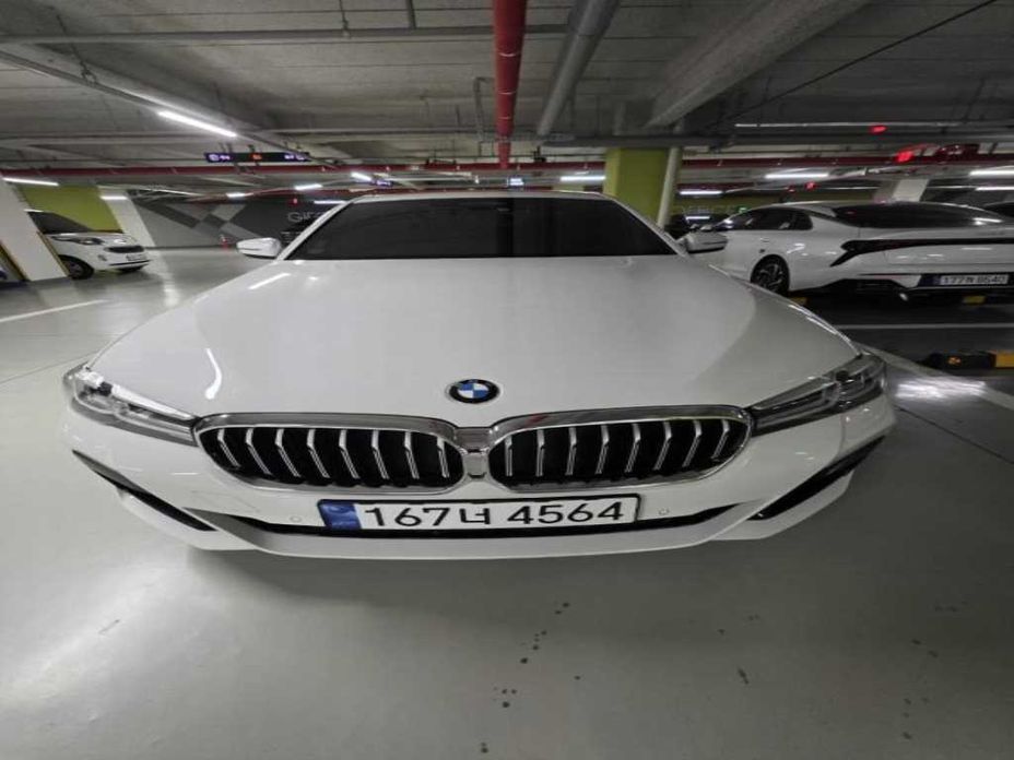BMW 5-Series 2022