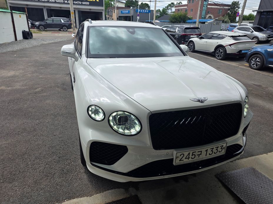 Bentley Bentayga 2024