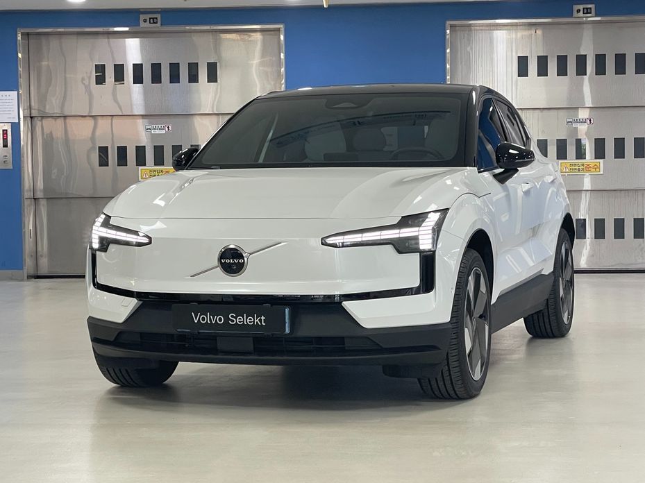 Volvo EX30 2026