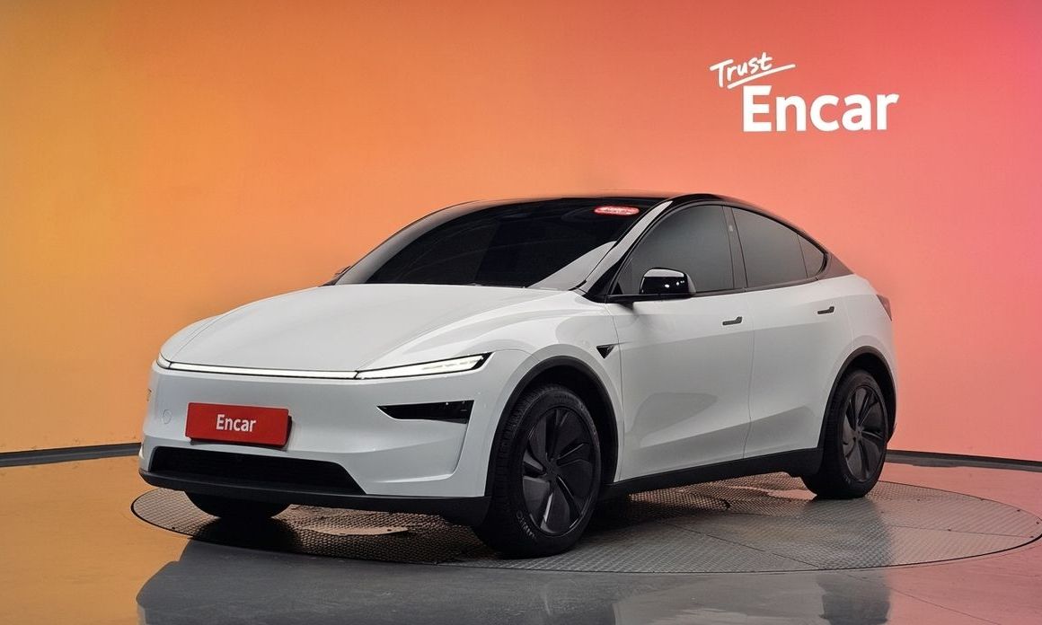 Tesla Model Y 2025