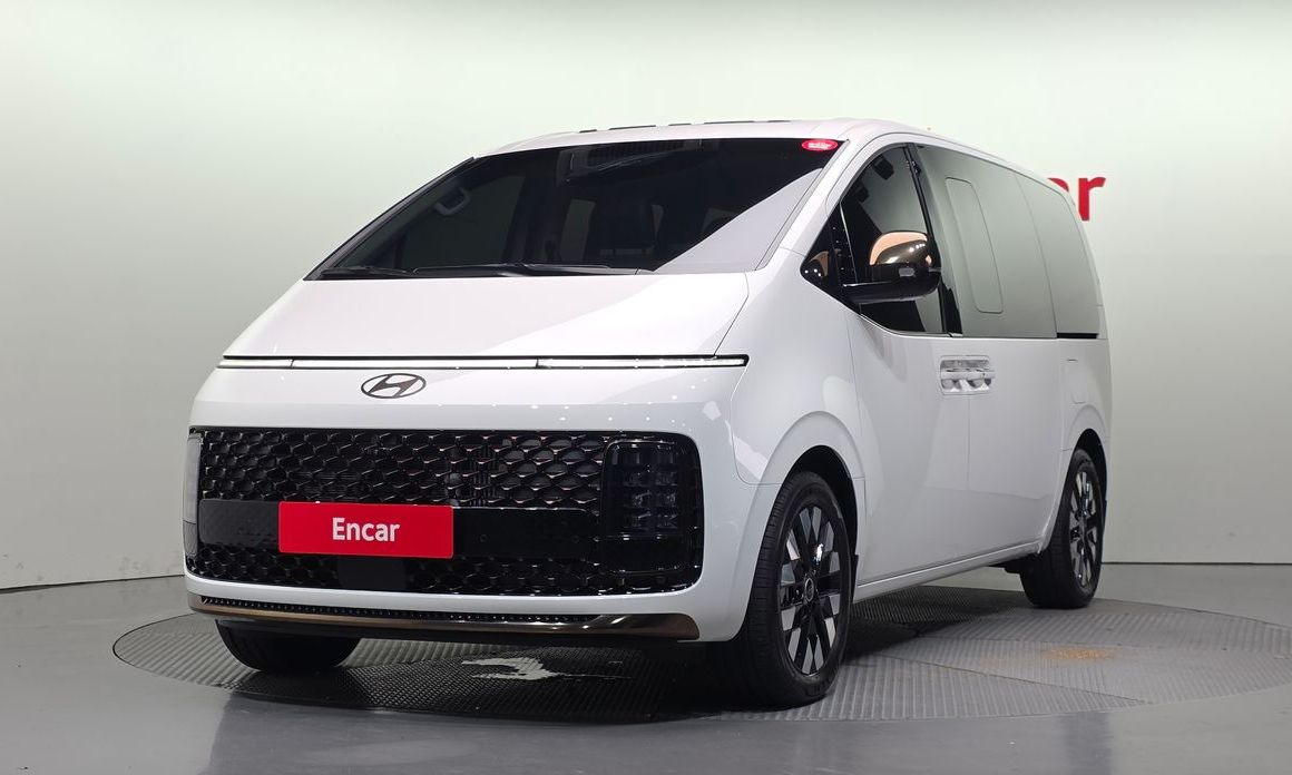 Hyundai Staria 2025