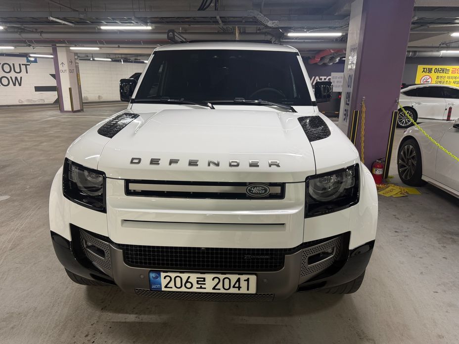 Land Rover Defender 2022