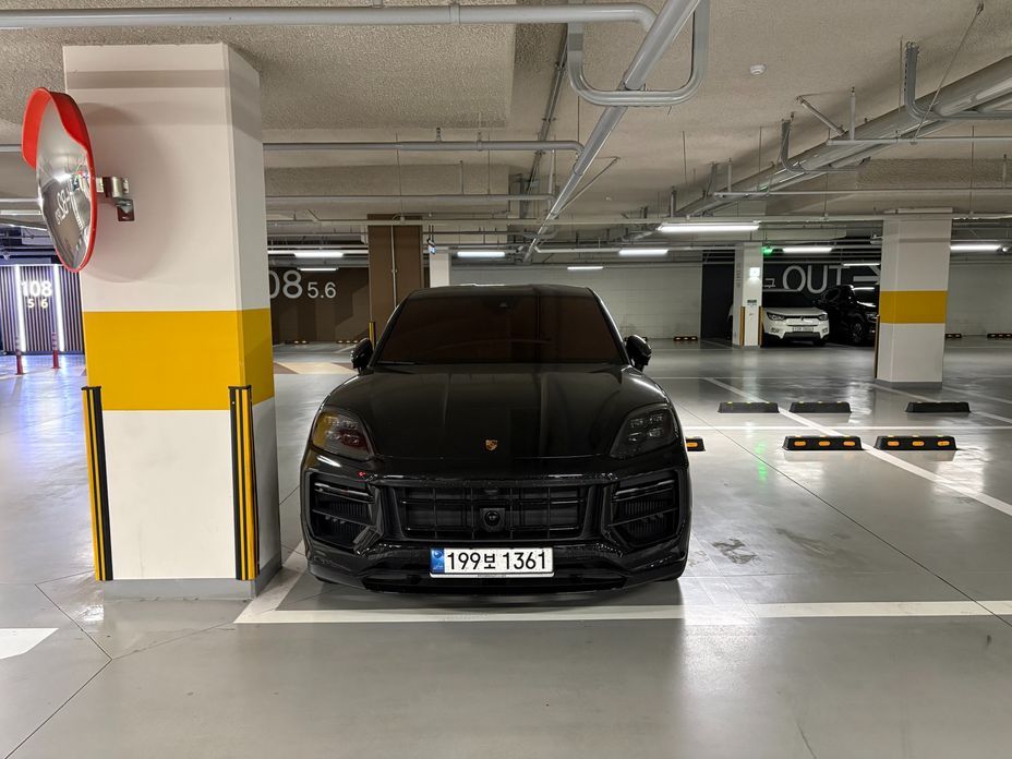 Porsche Cayenne 2025
