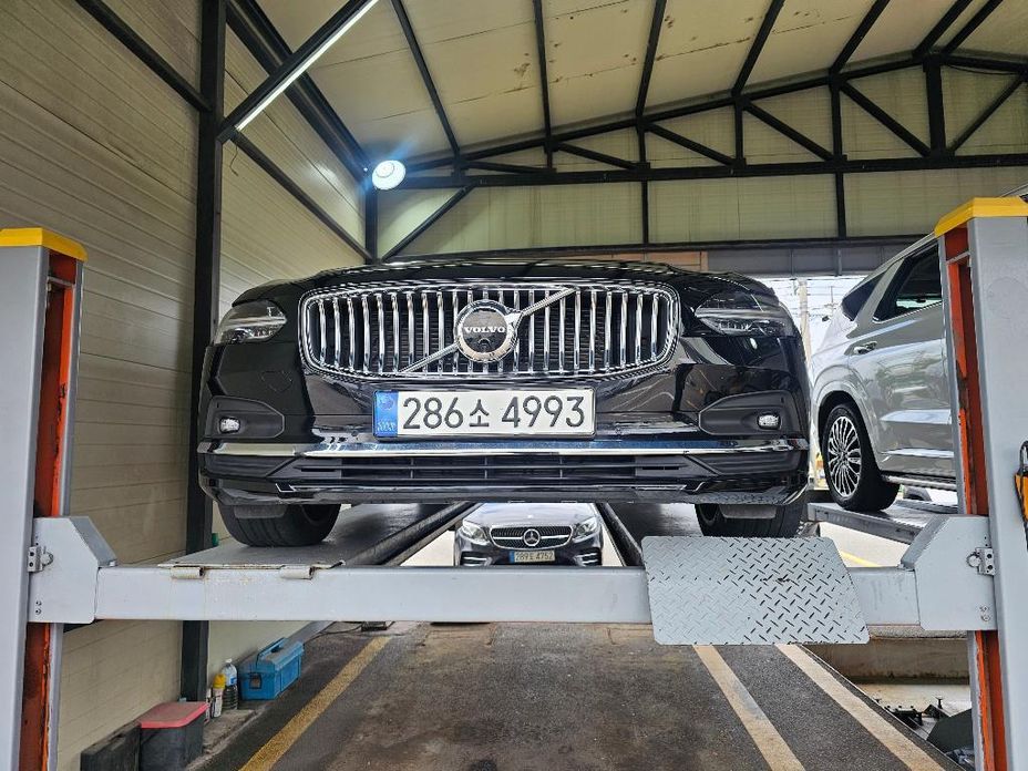 Volvo S90 2023