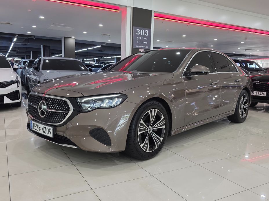 Mercedes-Benz E-Class 2025