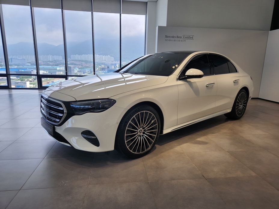 Mercedes-Benz E-Class 2025