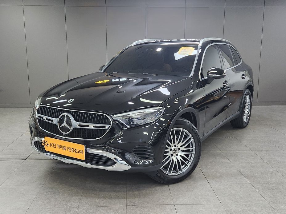 Mercedes-Benz GLC-Class 2026
