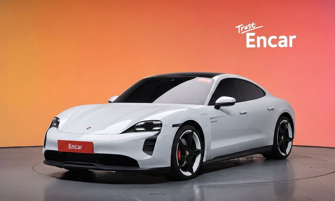 Porsche Taycan 2021