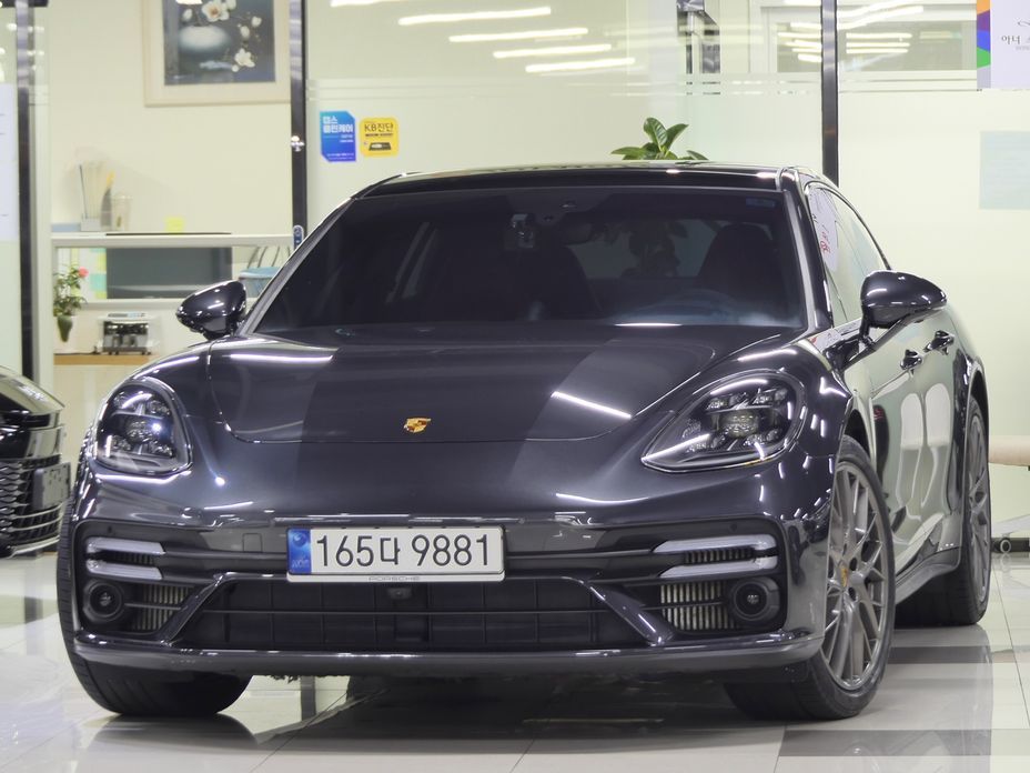 Porsche Panamera 2022