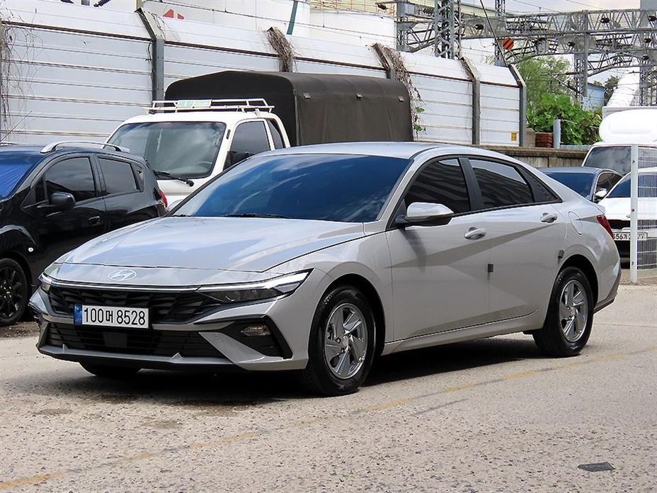 Hyundai AVANTE 2024