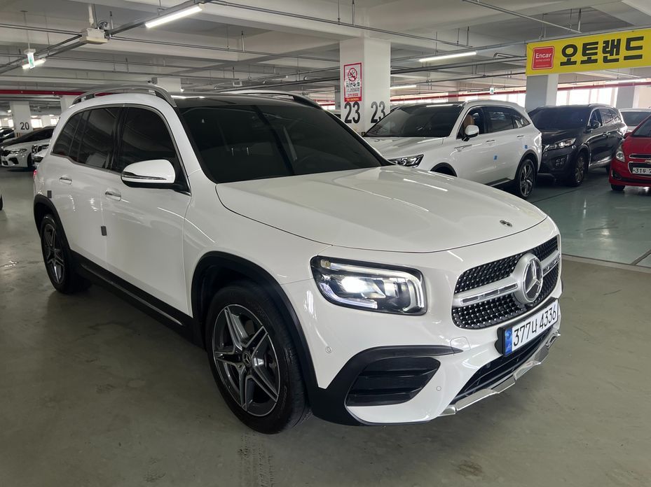 Mercedes-Benz GLB-Class 2021