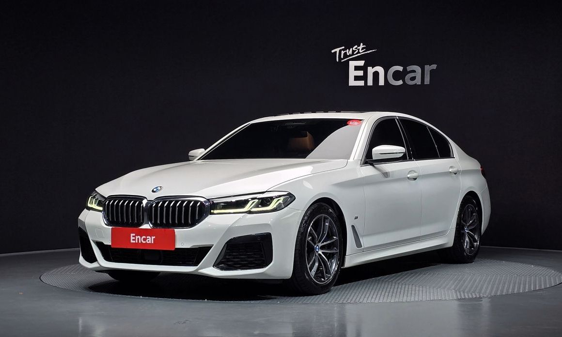 BMW 5-Series 2023