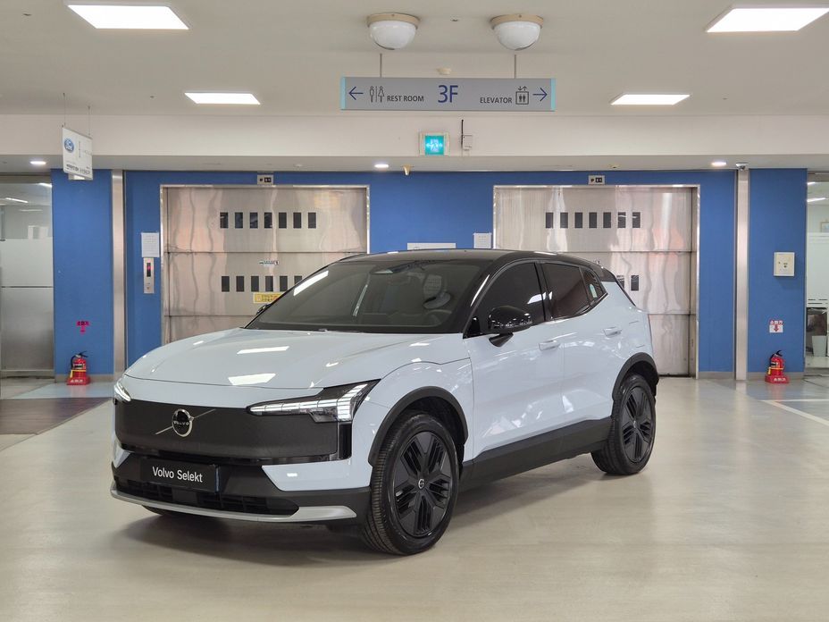 Volvo EX30 2026