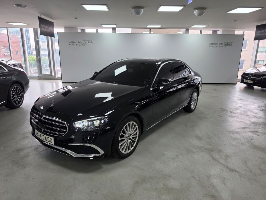 Mercedes-Benz E-Class 2023