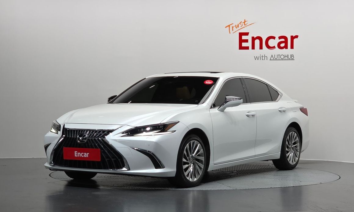 Lexus ES 2023