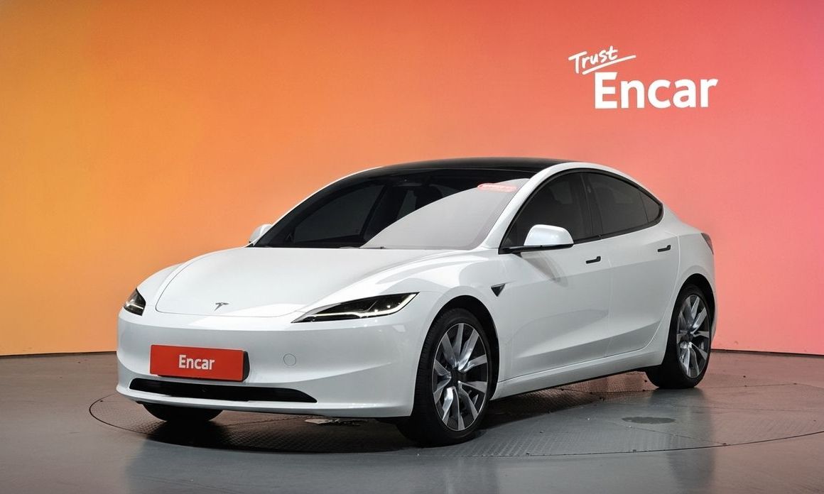 Tesla Model 3 2025