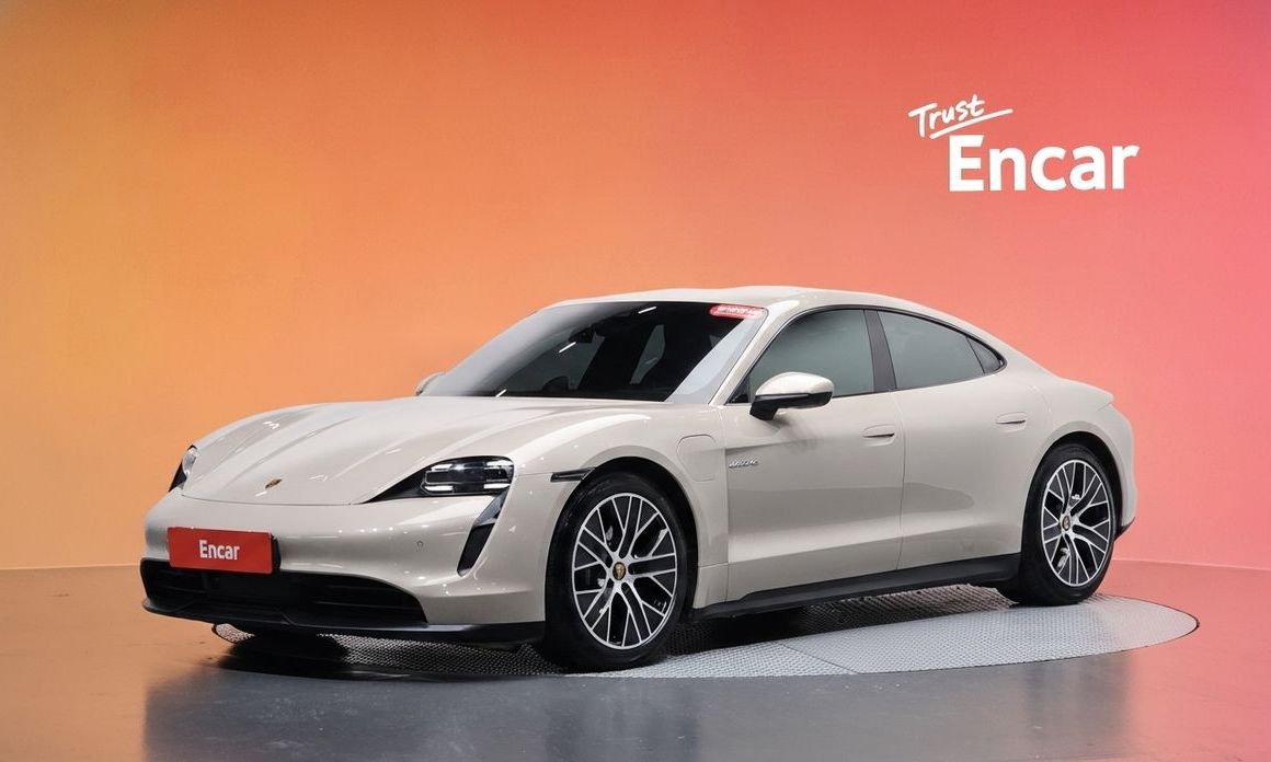 Porsche Taycan 2023