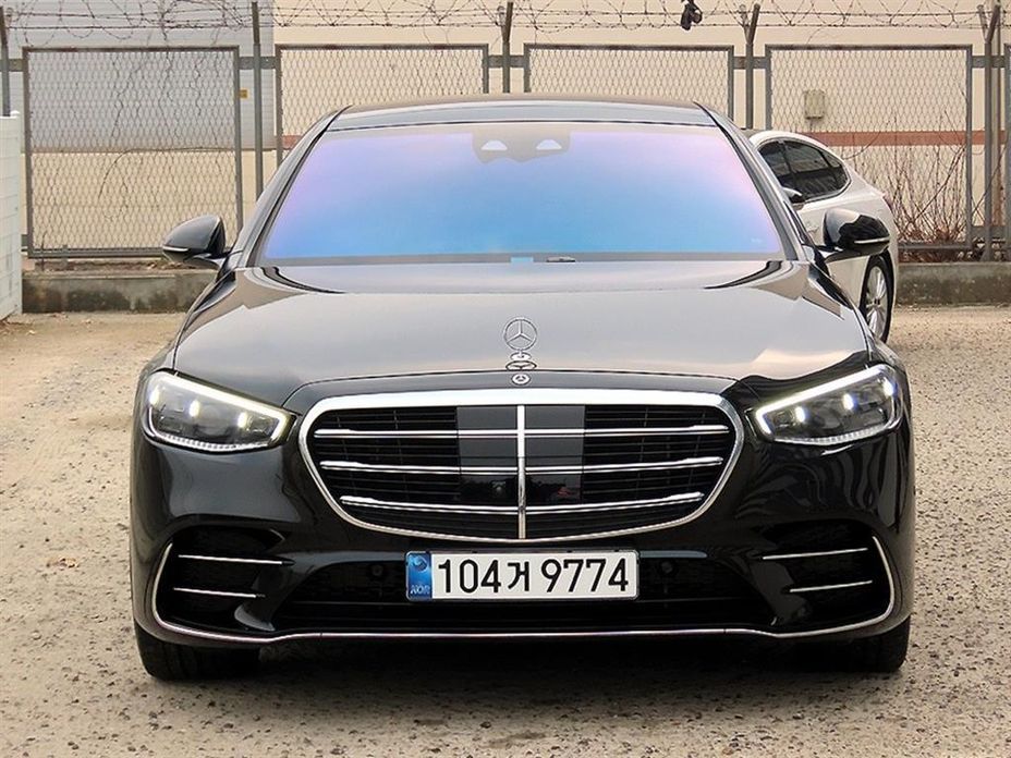 Mercedes-Benz S-Class 2025