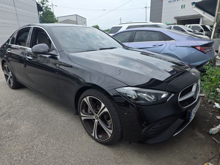 Mercedes-Benz C-Class 2023