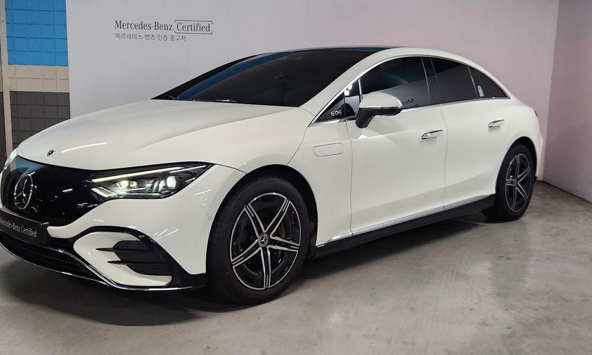 Mercedes-Benz EQE 2024