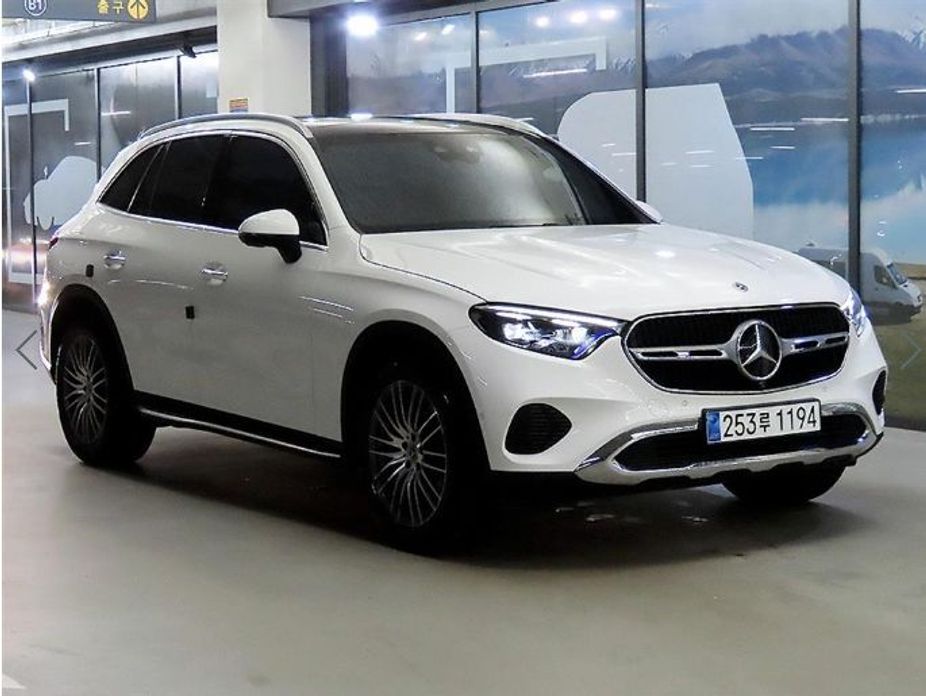 Mercedes-Benz GLC-Class 2025