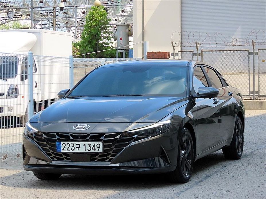 Hyundai AVANTE 2021
