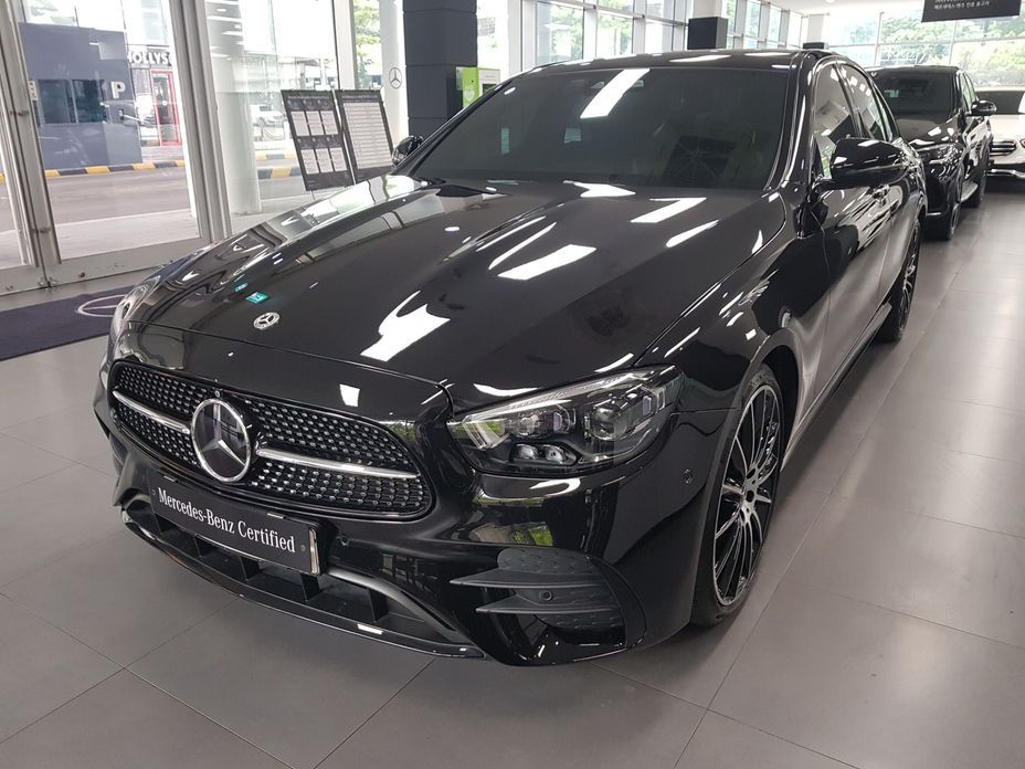 Mercedes-Benz E-Class 2023