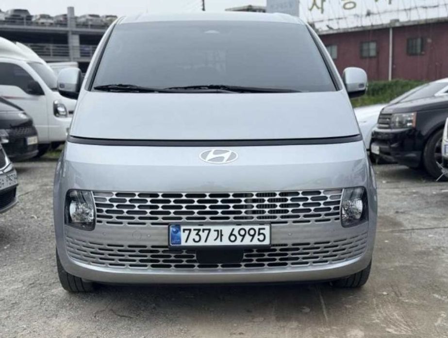 Hyundai Staria 2025