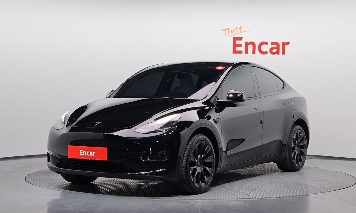 Tesla Model Y 2024