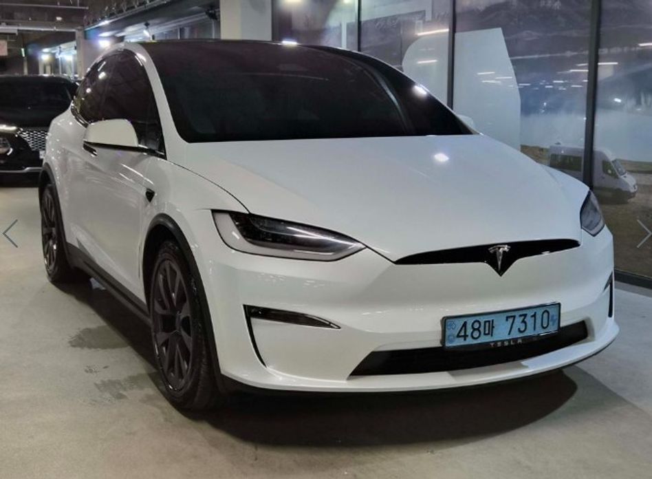 Tesla Model X 2023