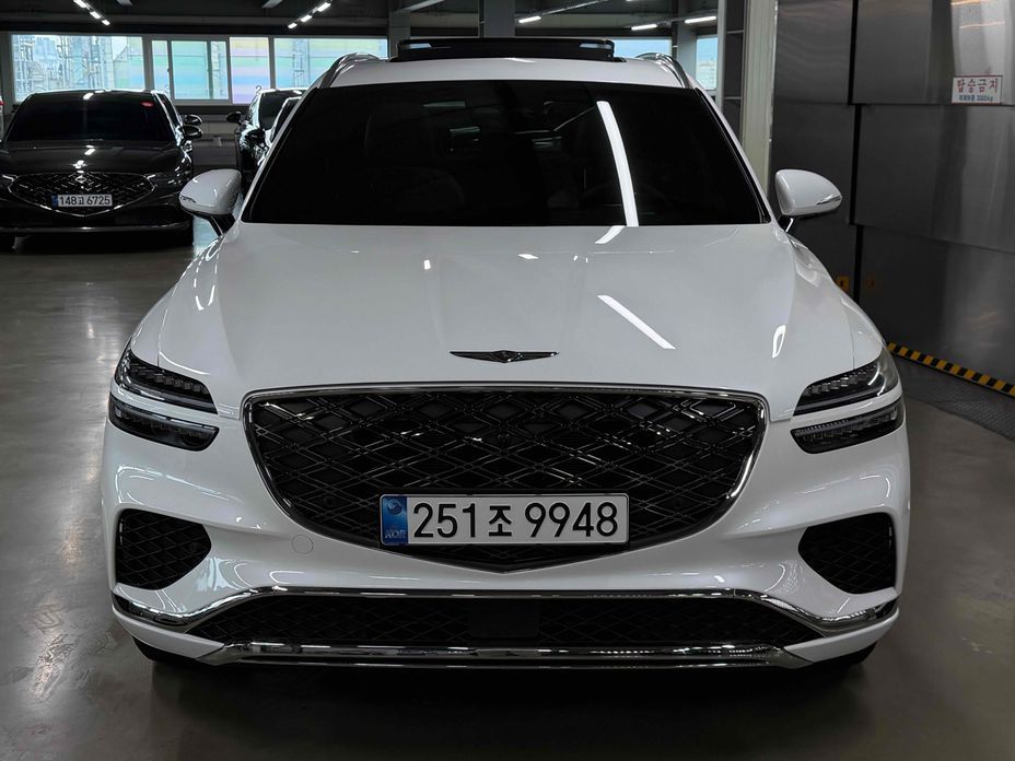 Genesis GV70 2025