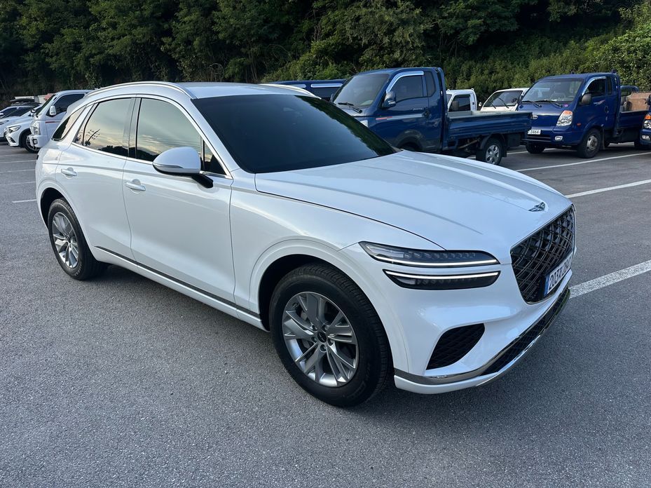 Genesis GV70 2025