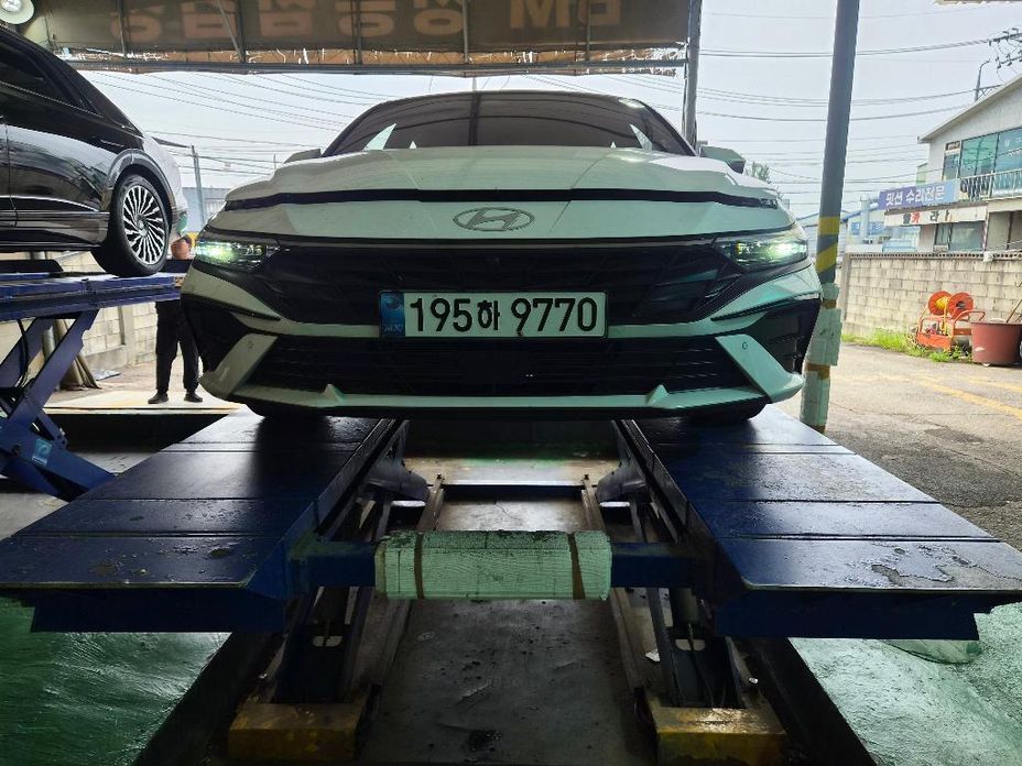 Hyundai AVANTE 2024