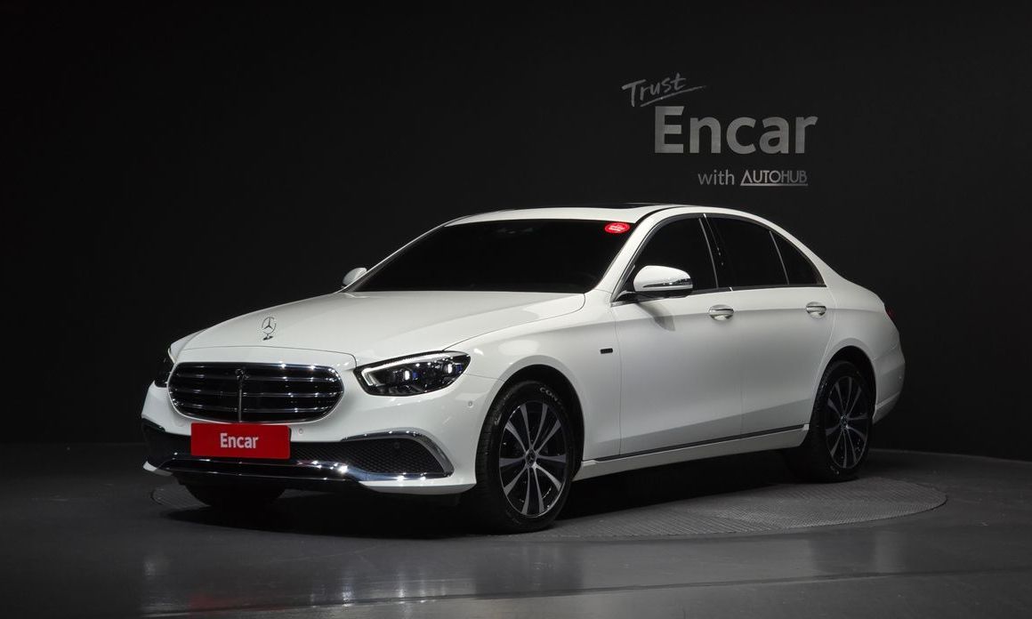 Mercedes-Benz E-Class 2021