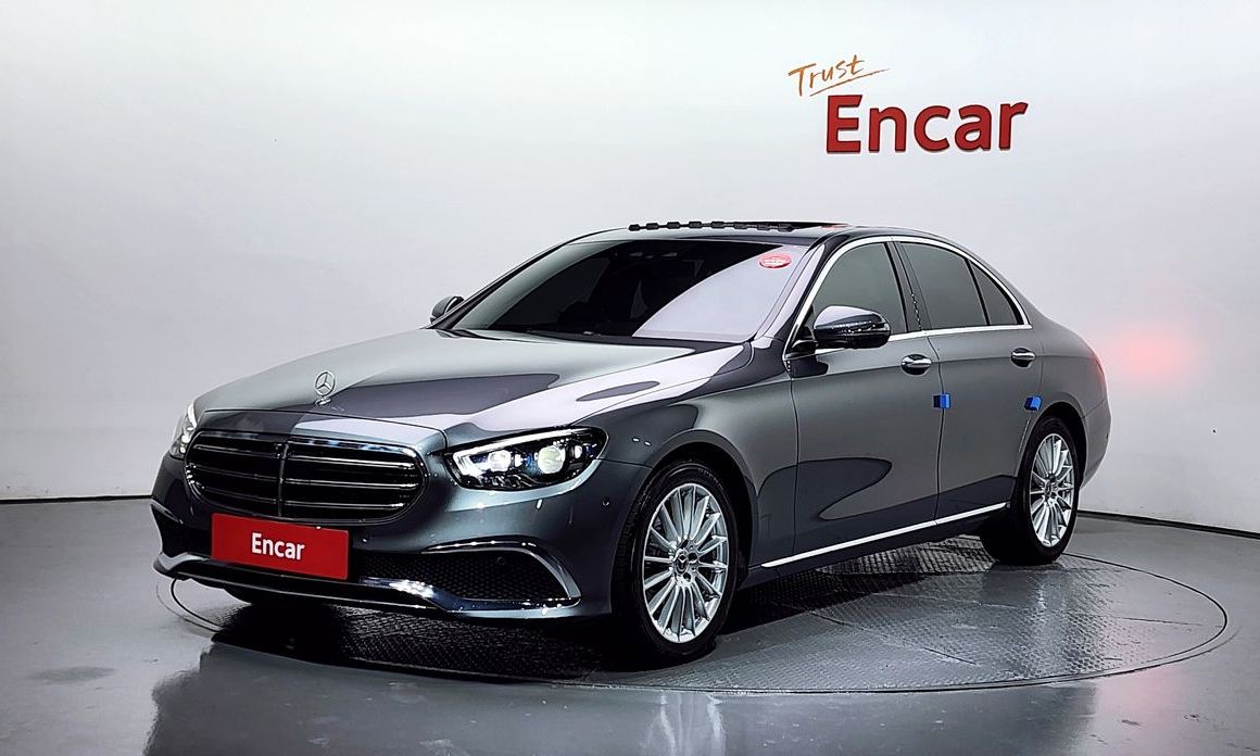 Mercedes-Benz E-Class 2022