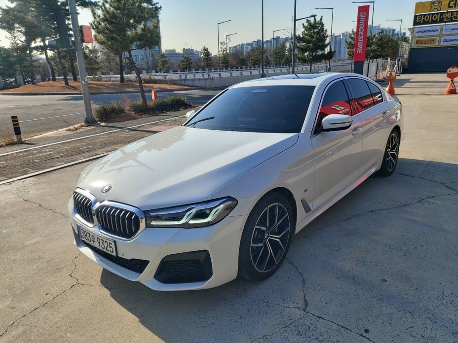 BMW 5-Series 2022