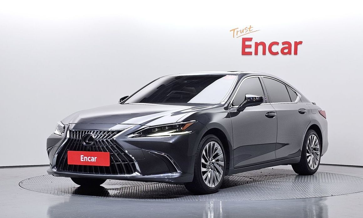 Lexus ES 2023
