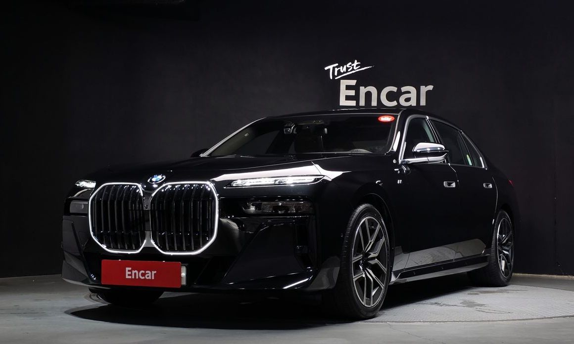 BMW 7-Series 2025