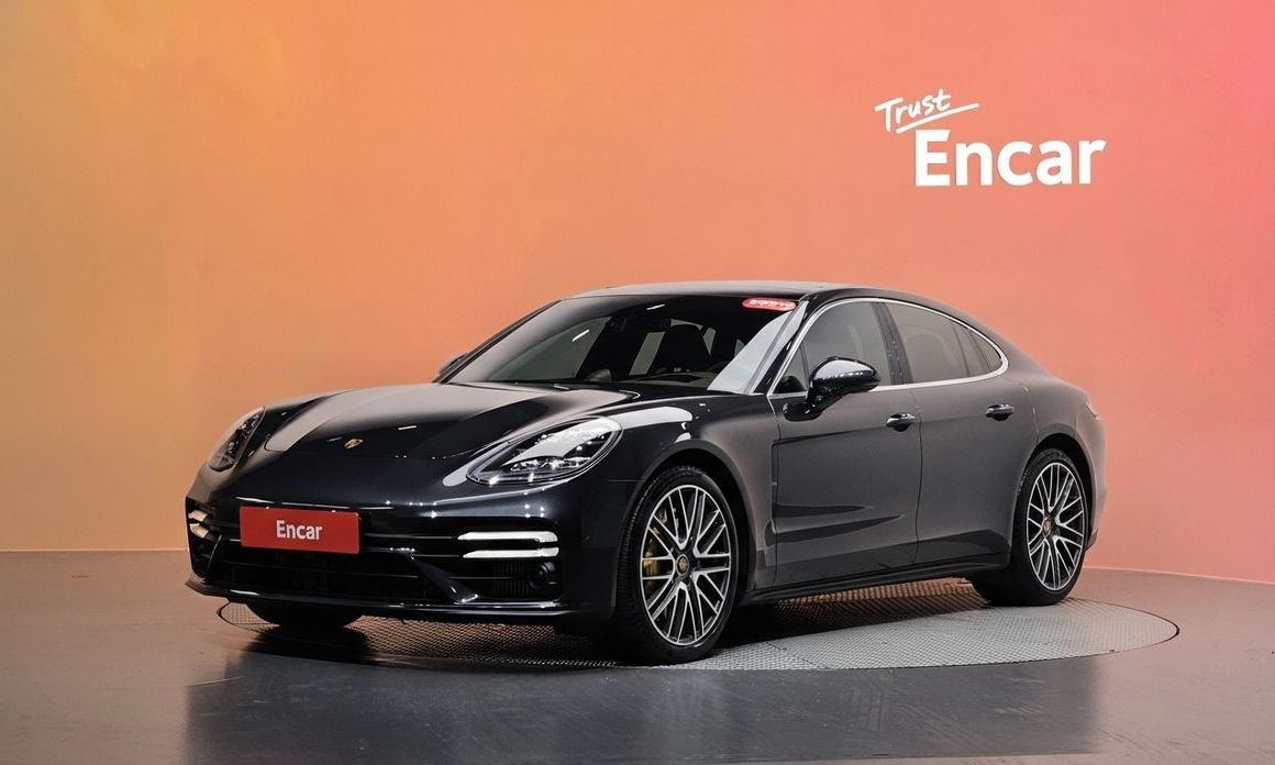 Porsche Panamera 2023