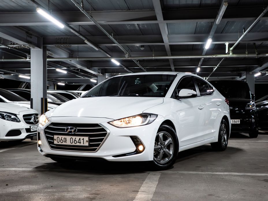 Hyundai AVANTE 2016