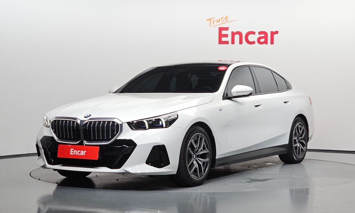 BMW 5-Series 2025