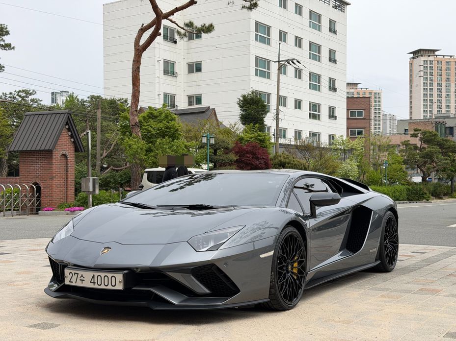Lamborghini Aventador 2018