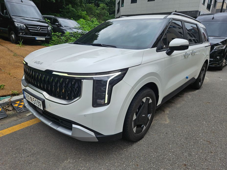Kia Canival 2025