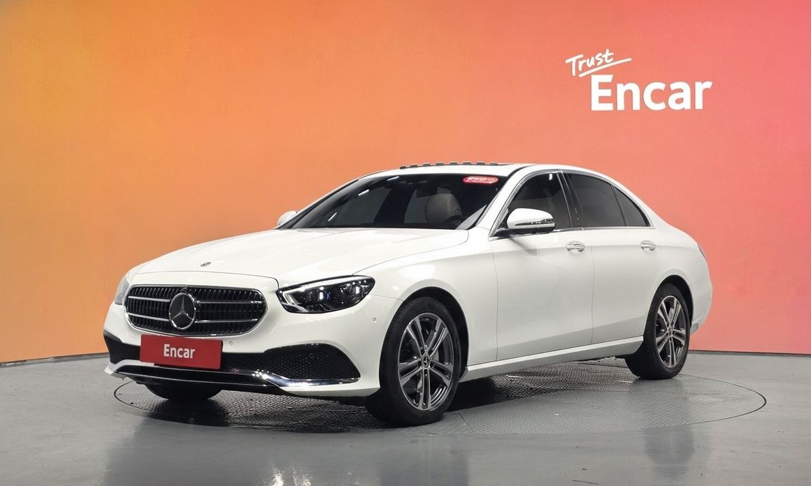 Mercedes-Benz E-Class 2022