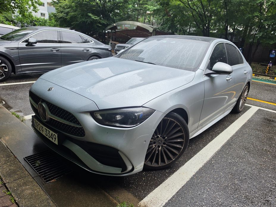 Mercedes-Benz C-Class 2023