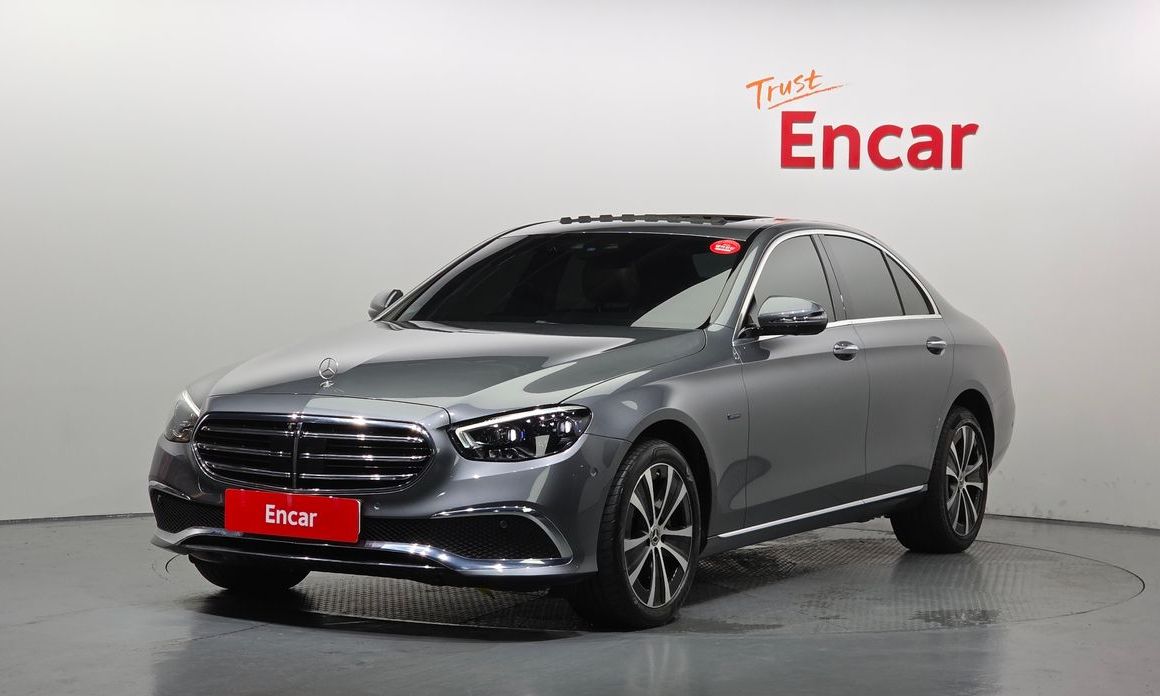 Mercedes-Benz E-Class 2021