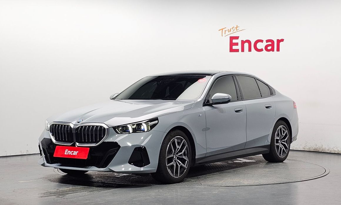 BMW 5-Series 2025