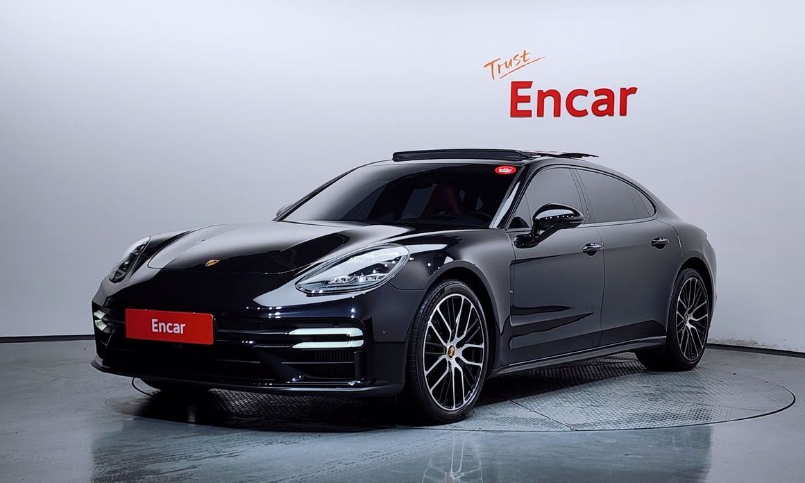 Porsche Panamera 2021